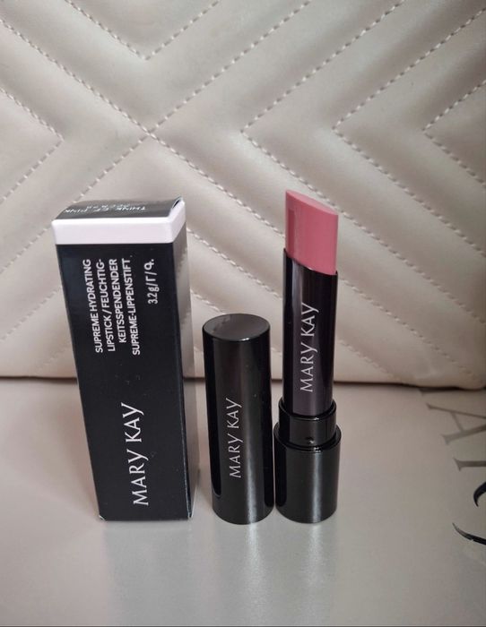 Wyjątkowo Nawilżająca Szminka Supreme Think of Pink mary kay