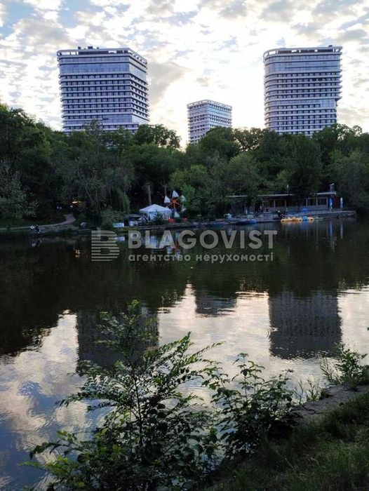 1К 18п 48м Ужгородський пров., 4/1, White Lines, ст.м Деміівська