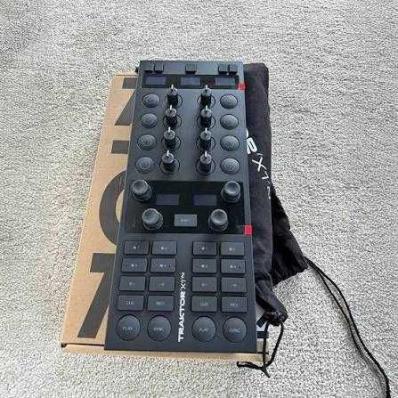 Pack DJ - Native Instruments Traktor Kontrol X1 MK3 + Z1 MK2