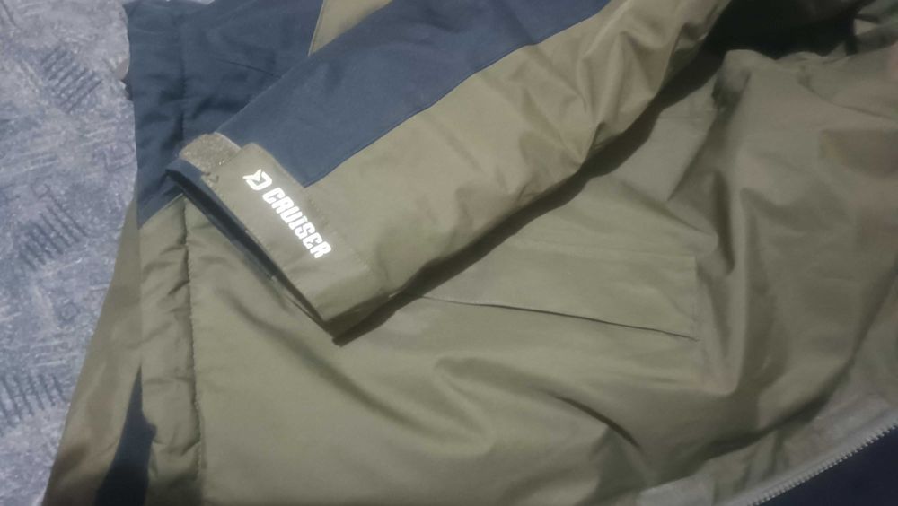 Zimowa kurtka wedkarska Delphin