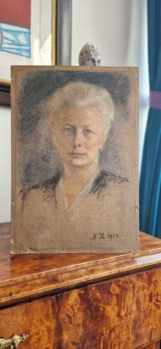 Przedwojenny portret obraz pastel aukcyjny sygnowany M.H. 1914 antyk