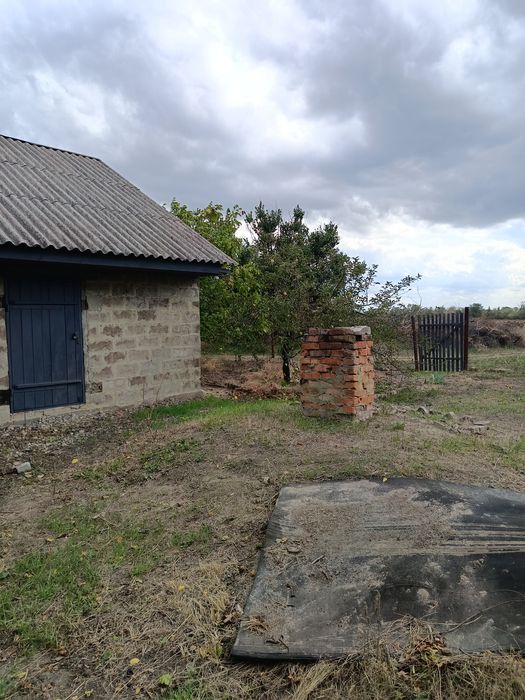 Продам 2 квартиру, меблі, техніка, автономне газове опалення,з гаражем