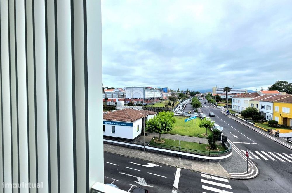 Apartamento T1 novo, para arrendamento - Ponta Delgada