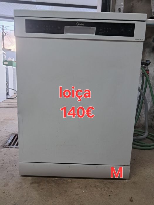 Várias máquinas de lavar