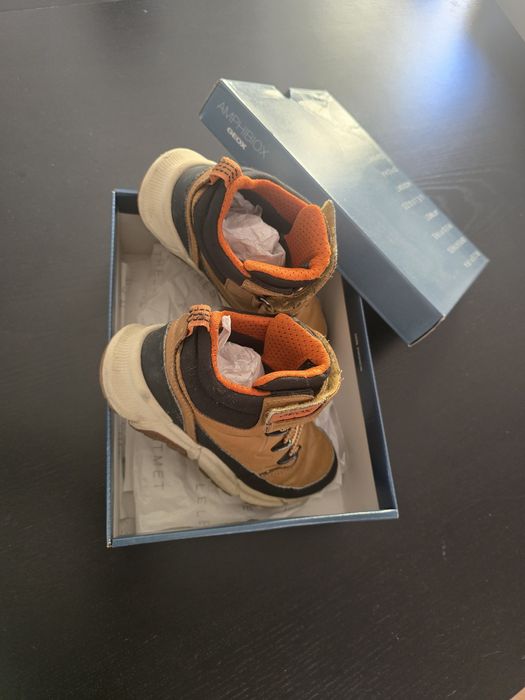 33 / Botas Geox Impermeáveis