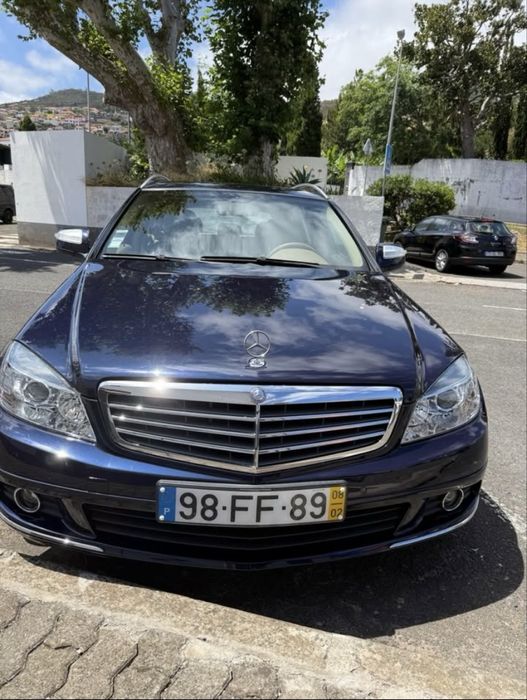 Mercedes-Benz 220