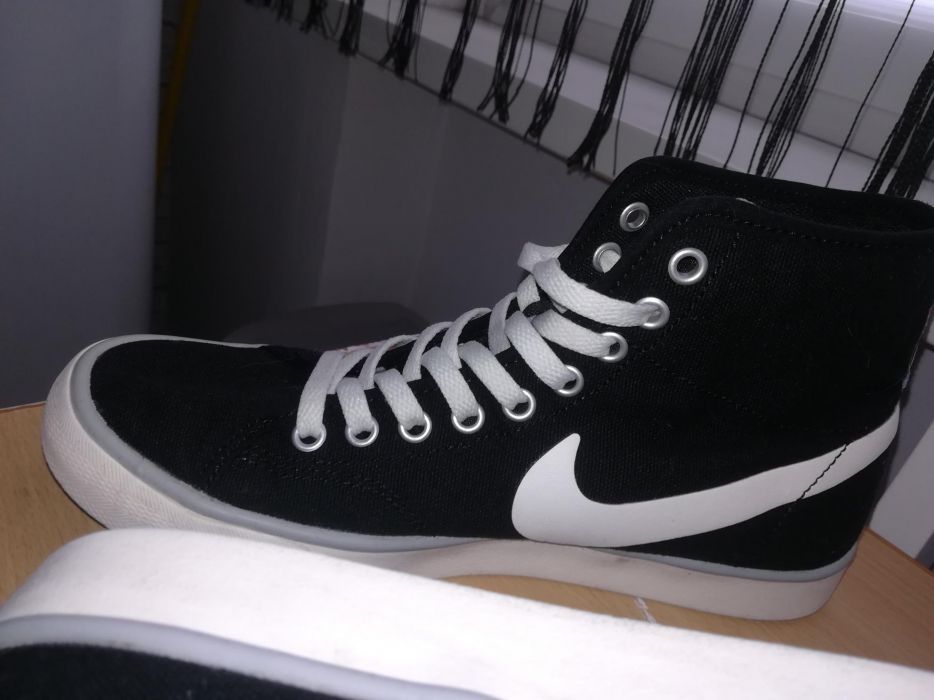 Buty nike wmns czarno biale 36,5