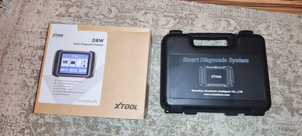 Tester diagnostyczny Xtool D8W