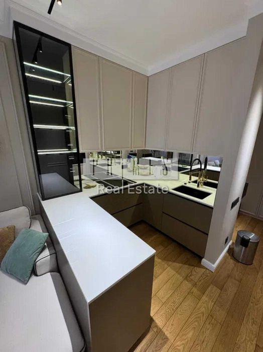 Оренда ексклюзивної квартири  в ЖК Тетріс Tetris  вул Ділова Печерськ