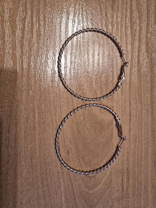 Kolczyki w kolorze złotym