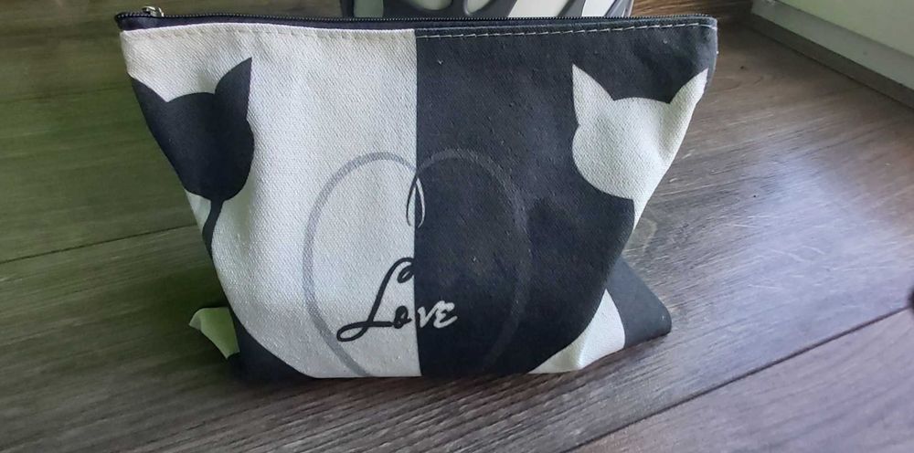 Kosmetyczka motyw kota