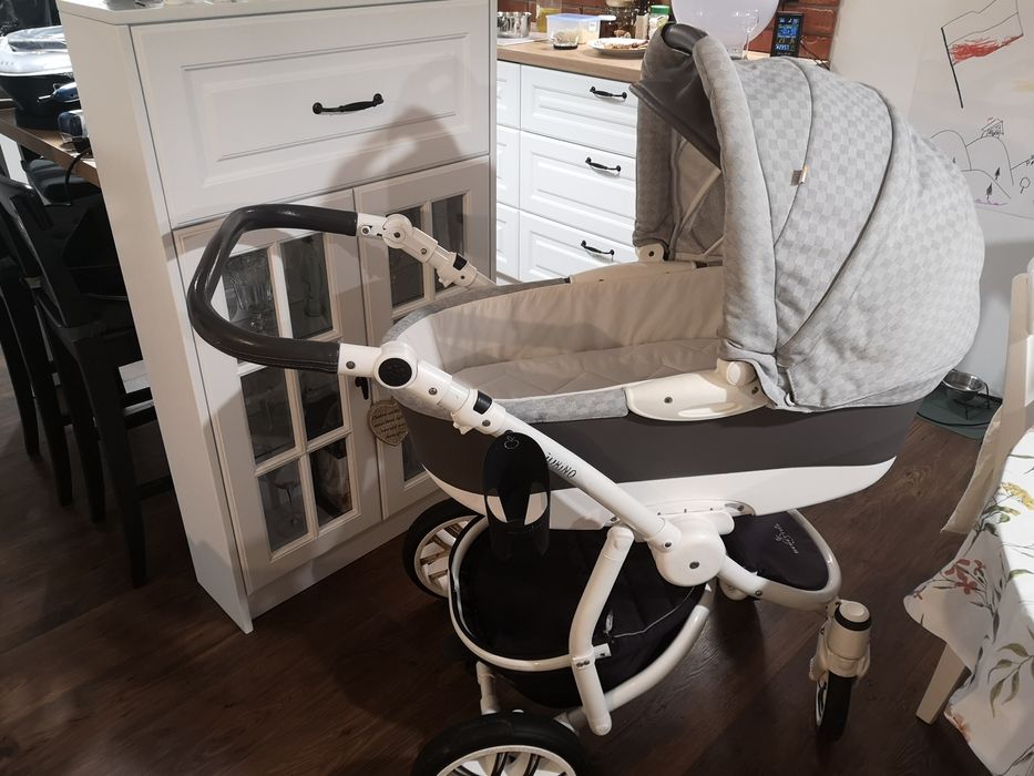 Pompowane koła, zadbany wózek gondola bebetto torino