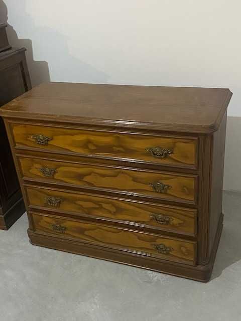 Cómoda antiga Cerejeira