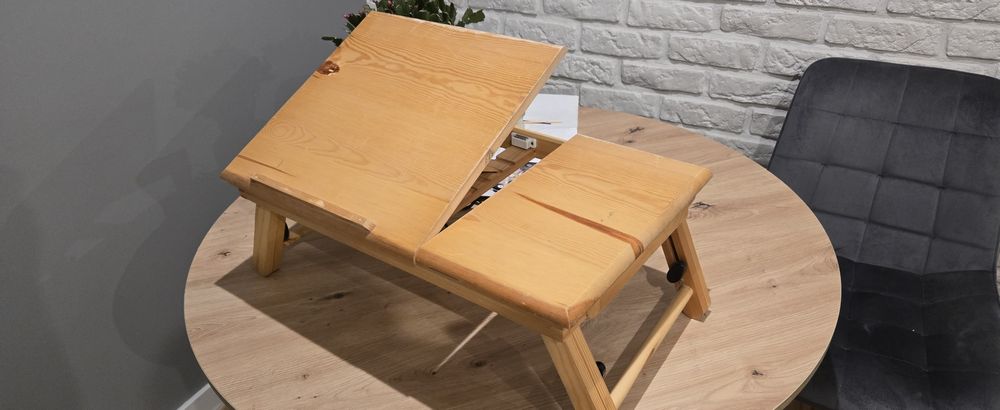 Stolik pod laptopa