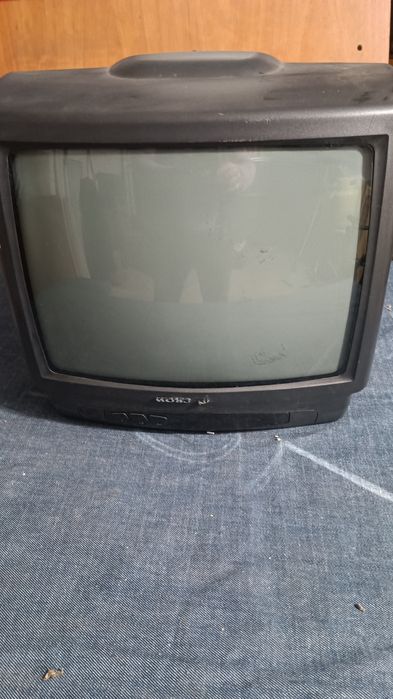 Televisão nova completamente