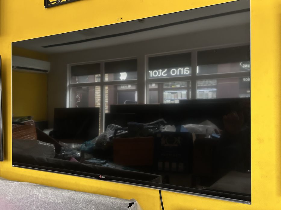 Безрамковий Преміум 3D Телевізор 47” 47LB720V Smart TV, WiFi