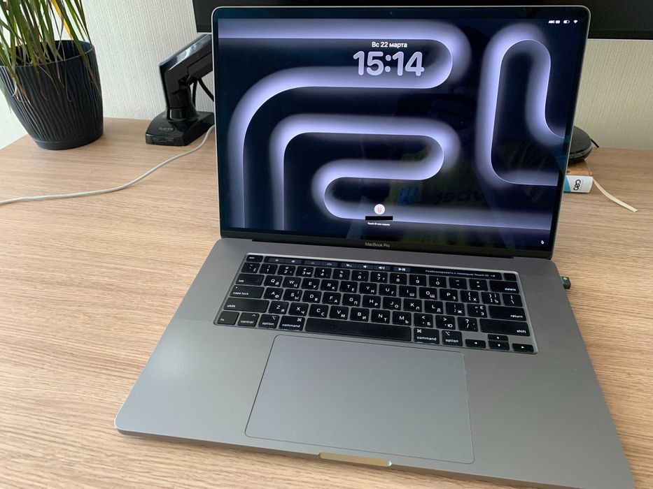 MacBook Pro 16, 2019 Intel i7, RAM 32gb, SSD 512gb макбук про