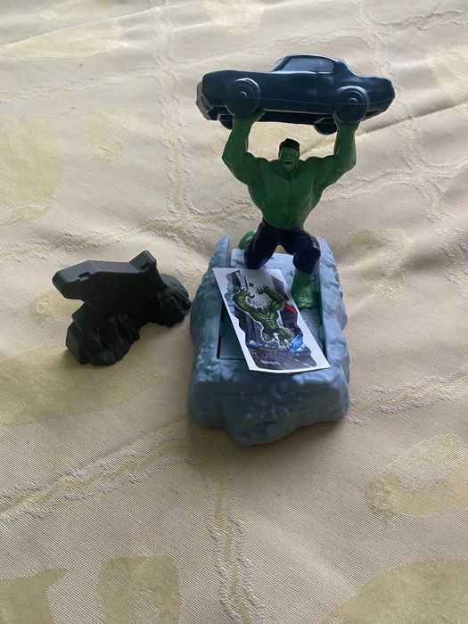 Figura Hulk Marvel c/ Sticker
