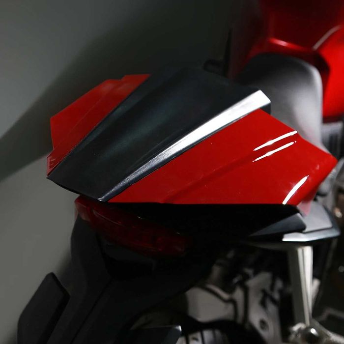 Carenagem Traseira Vermelha Honda CBR650R CB650R de 2019 a 2023