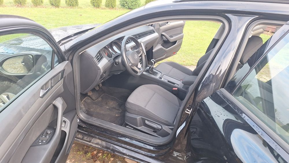 VW Passat Kombi B8 2022r 2.0TDI MANUAL