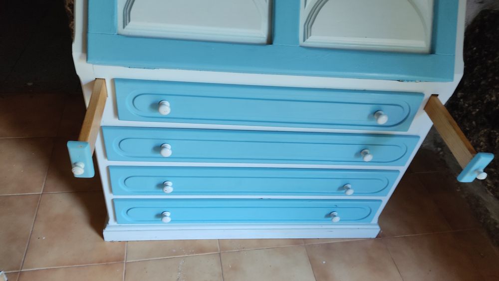 Mobília de solteiro