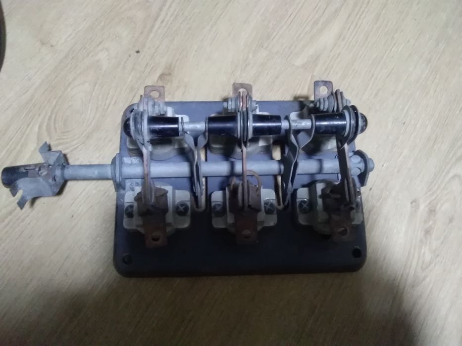 Рубильник ссср 600в 250А