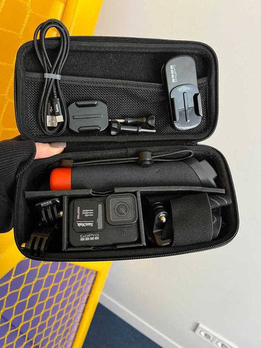 Екшн-камера GoPro Hero 9 з кріпленням прищіпка