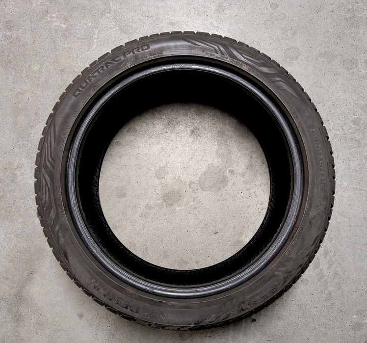 Opona całoroczna Vredestein Quatrac Pro 215/45 R17