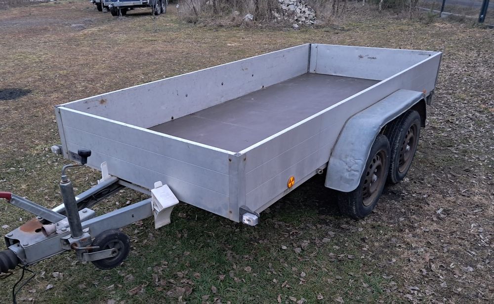Przyczepa samochodowa THULE dmc 2000 kg