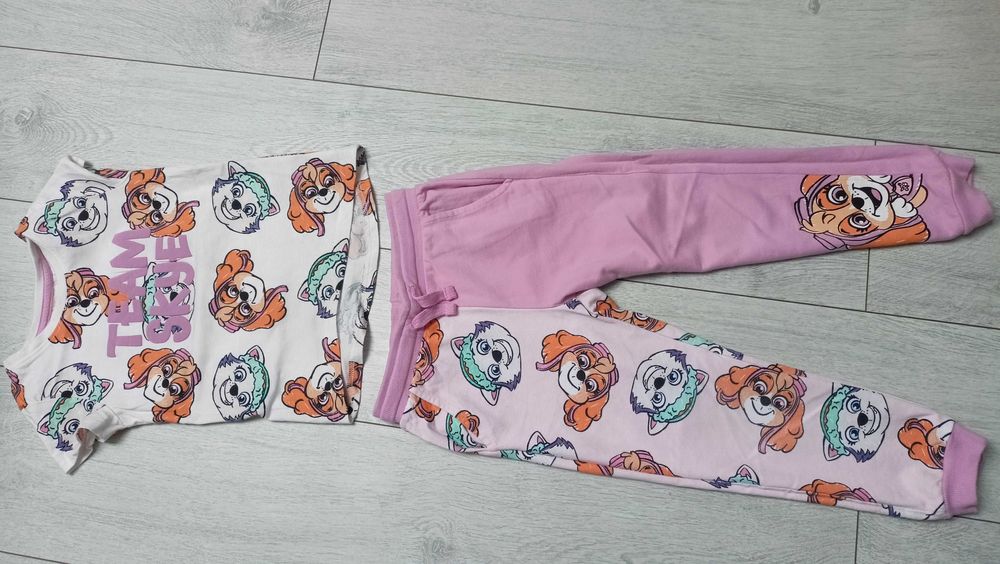 Komplet dla dziewczynki rozmiar 104-110