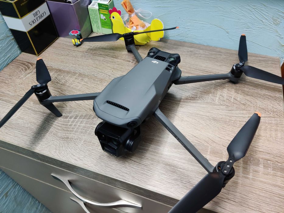 Дрон DJI Mavic 3 Pro квадрокоптер drone Mavik Мавік мавік 3 про