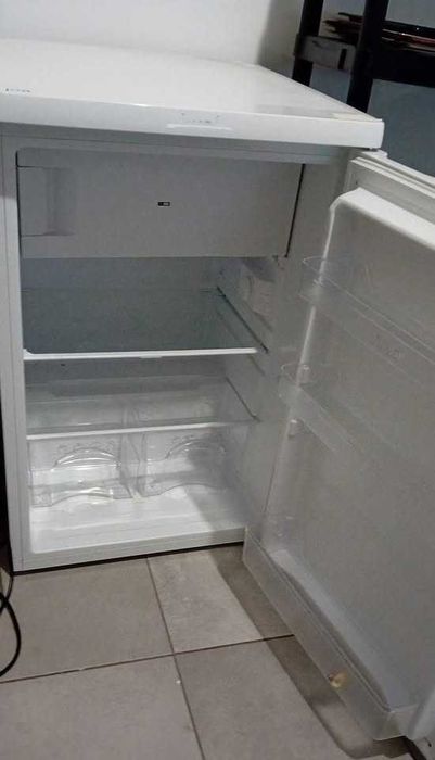 Frigirifico pequenho