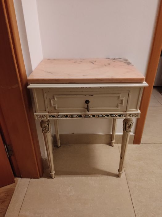 Vendo cómoda e duas cabeceiras vintage