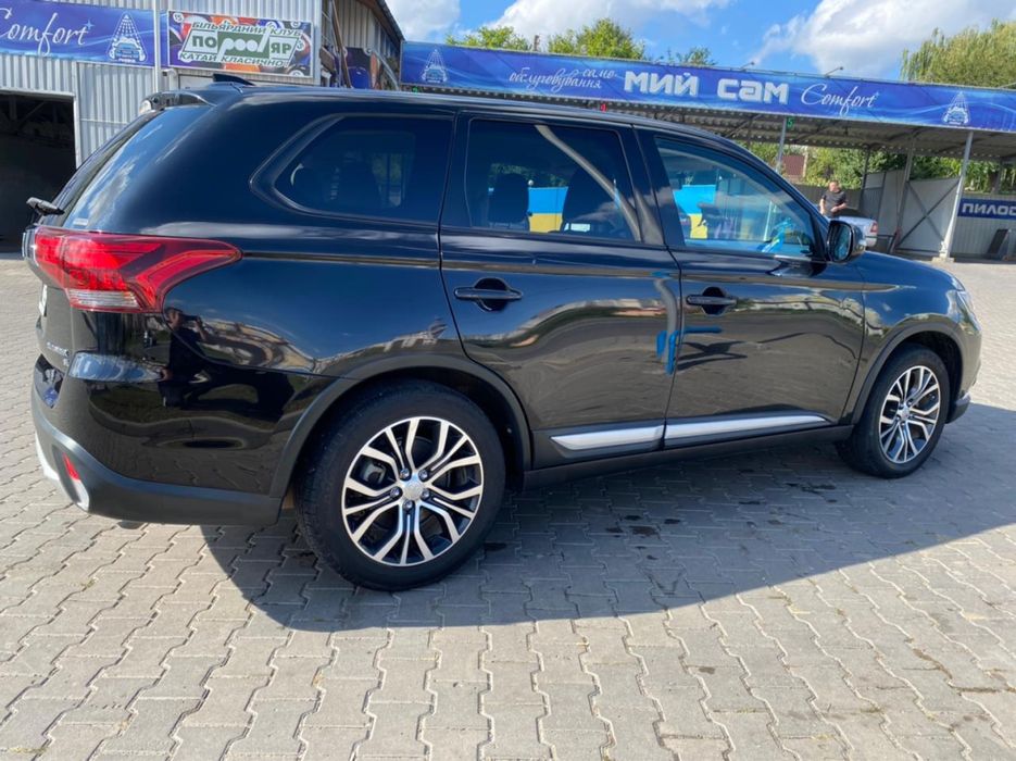 Міцубісі Аутлендер