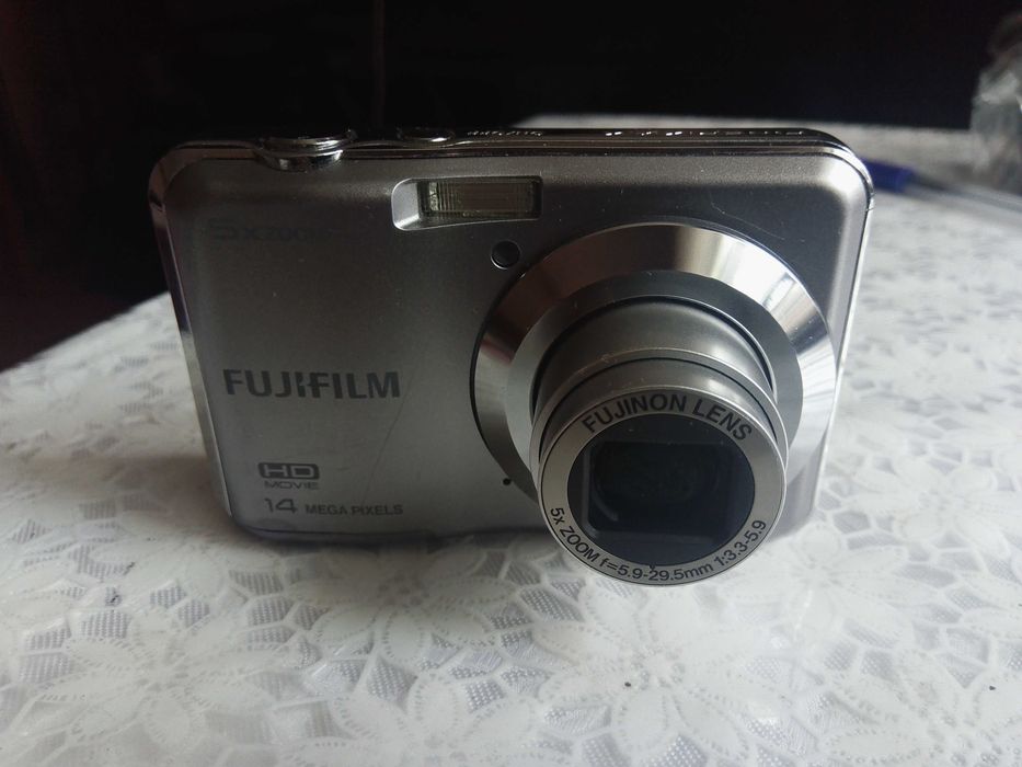 Цифровой фотоаппарат Fujifilm FinePix AX500