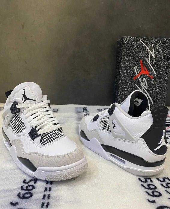 Jordan_Air_Jordan_4_Retro R.40
