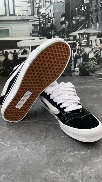 В наявності кеди Vans Knu Skool (Оригінал)