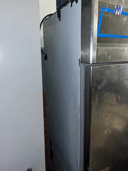 Arca vertical inox de frio positivo , ta muito boa toda em inox