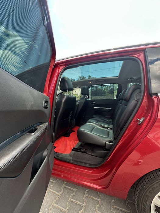 Peugeot 5008 , 7 мест