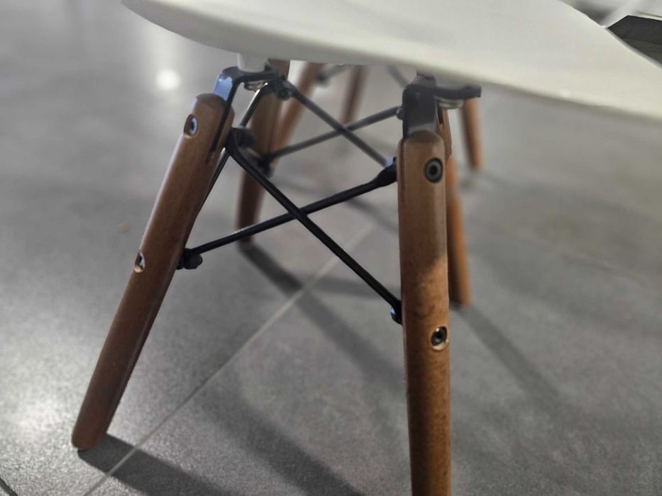 Cadeiras modernas criança