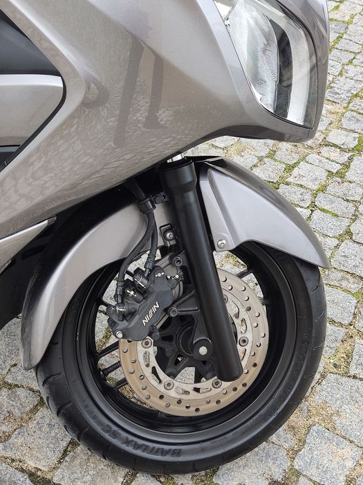 Honda Forza 300, scooter