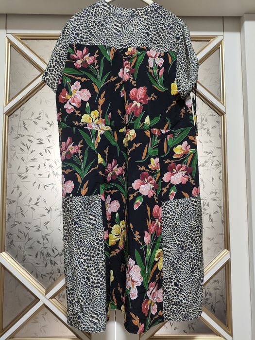 Сукня яскрава дуже гарна