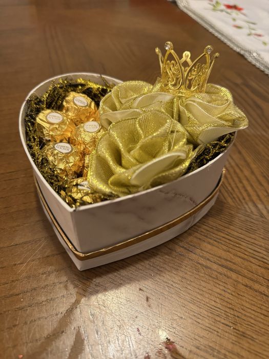 Sprzedam bukiety/ boxy z wiecznych róż personalizowane