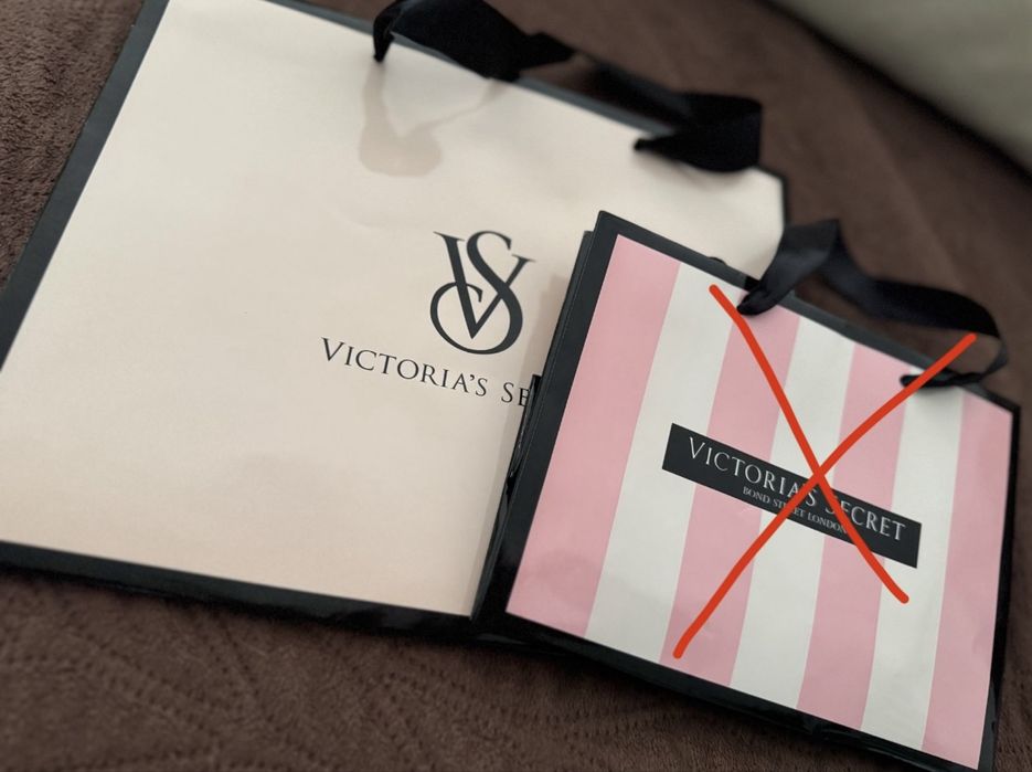 Подарункові і брендові пакети різних марок.