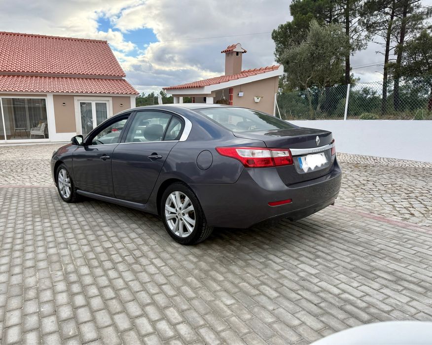 Renault Latitude 2.0 DCI