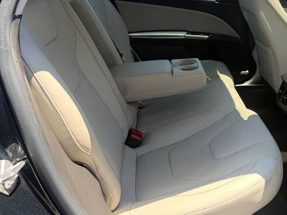 Ford Fusion Titanium      2014