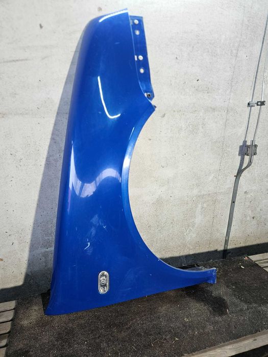 Błotnik Prawy Przód Prawy Przedni VW Golf IV