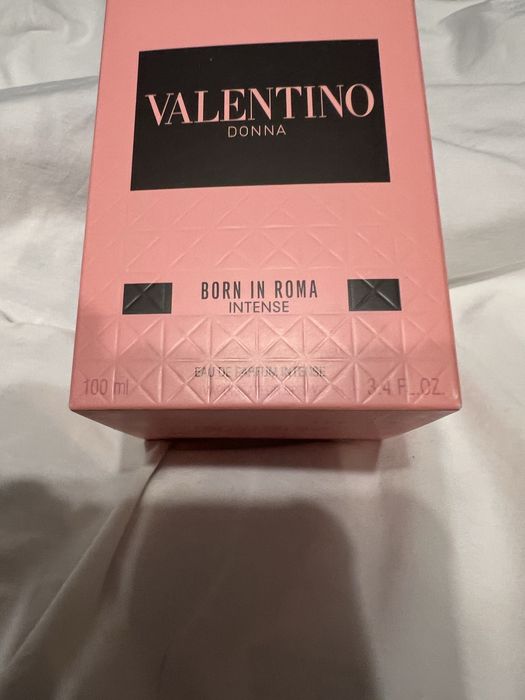 Valentino Donna Born In Roma Intense - 100мл Нові