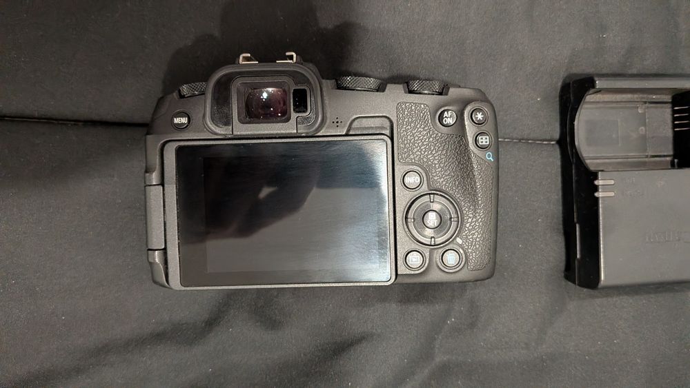 Camera Mirrorless Canon RP