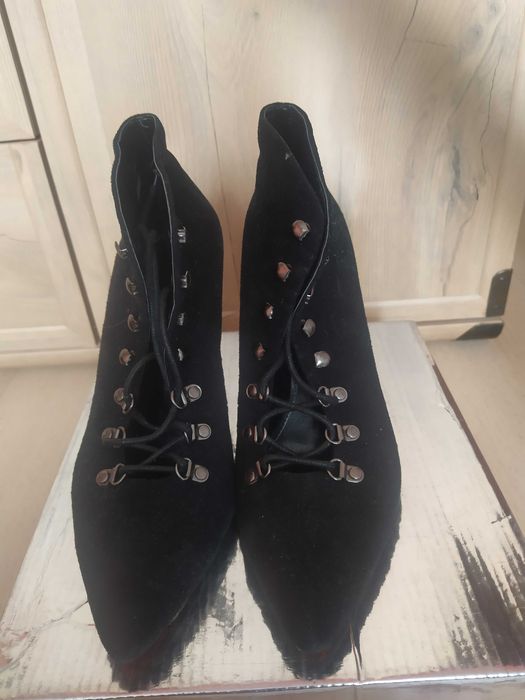 eleganckie buty na obcasie 37